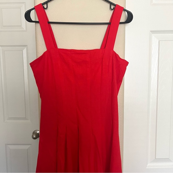 VICI x Amber Lancaster Meadow Pleated Linen Midi Dress - Picture 6 of 11